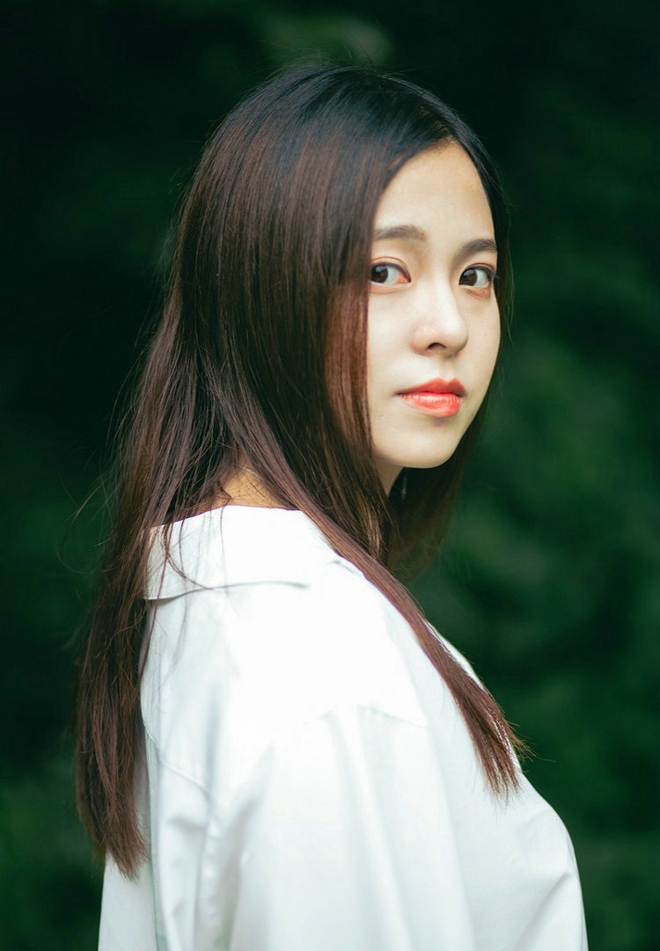 校园迷人学姐户外小清新娇巧阳光唯美写真