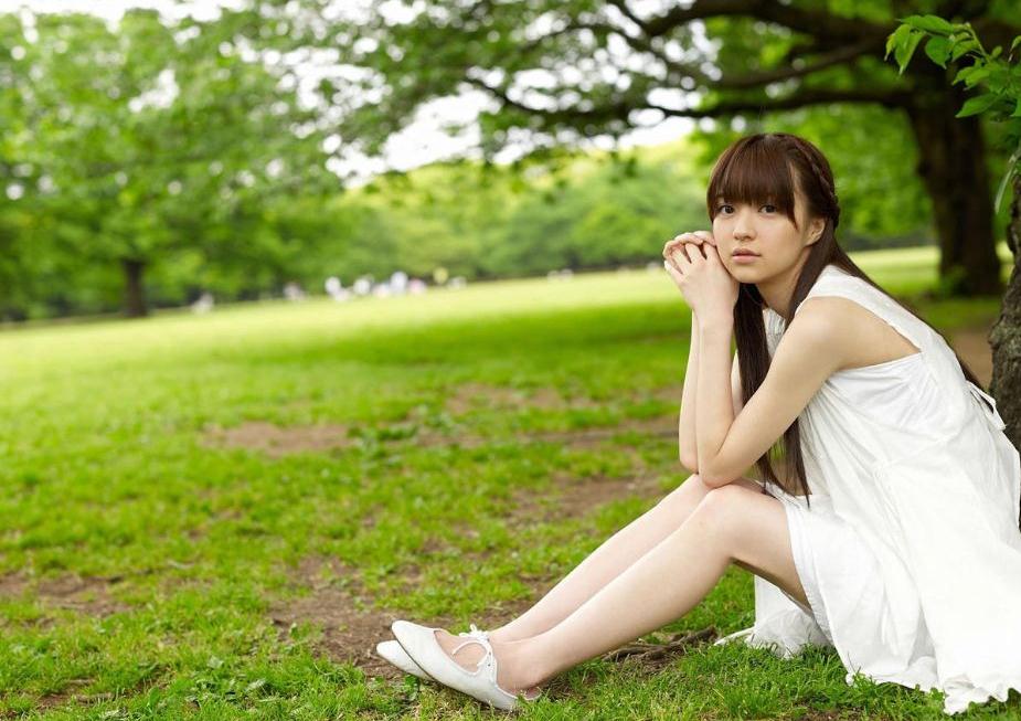 日本清纯少女逢泽莉娜写真照高清桌面壁纸