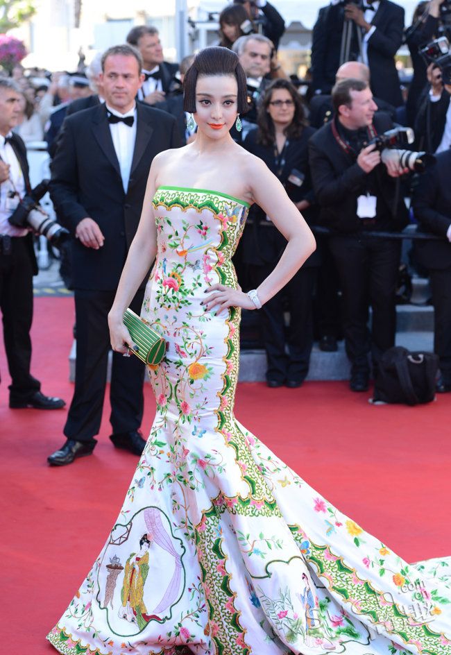 那些年范爷红毯上的惊艳造型