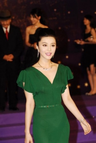 那些年范爷红毯上的惊艳造型