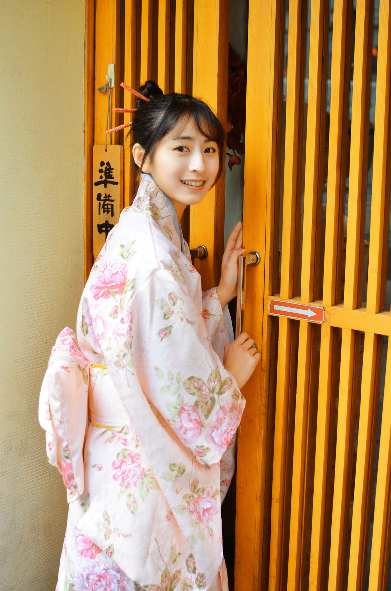 日本素颜和服美女夏日祭甜美迷人写真