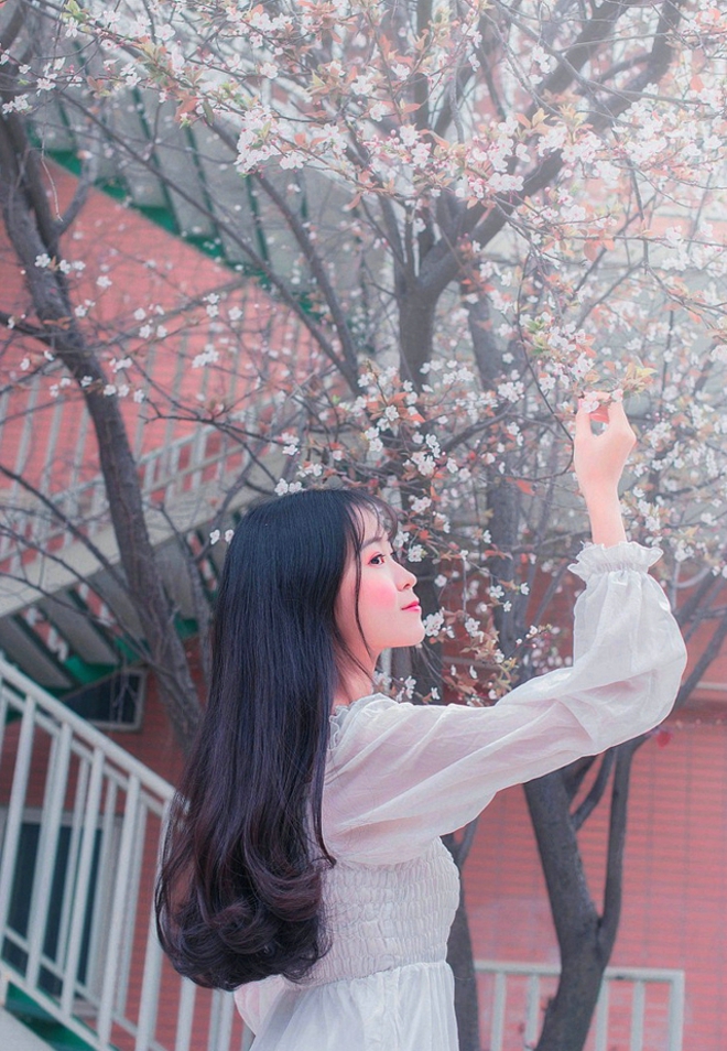 温婉甜美气质美女户外优雅娇巧可爱唯美写真