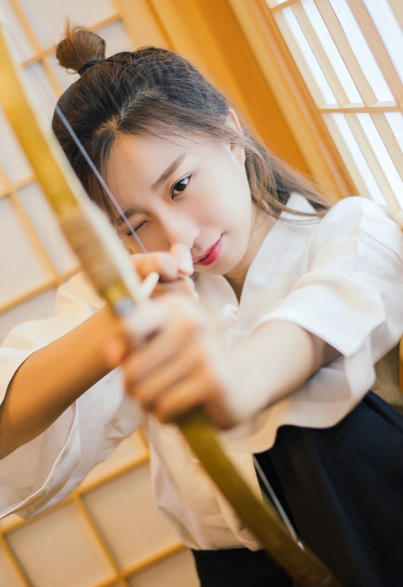 弓道少女丸子头清纯可爱靓丽写真