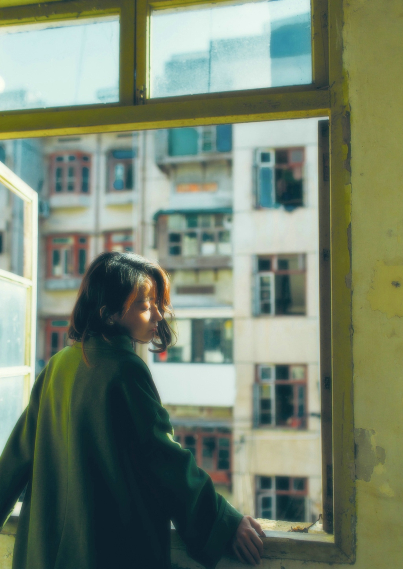 清纯氧气少女户外活力俏皮写真