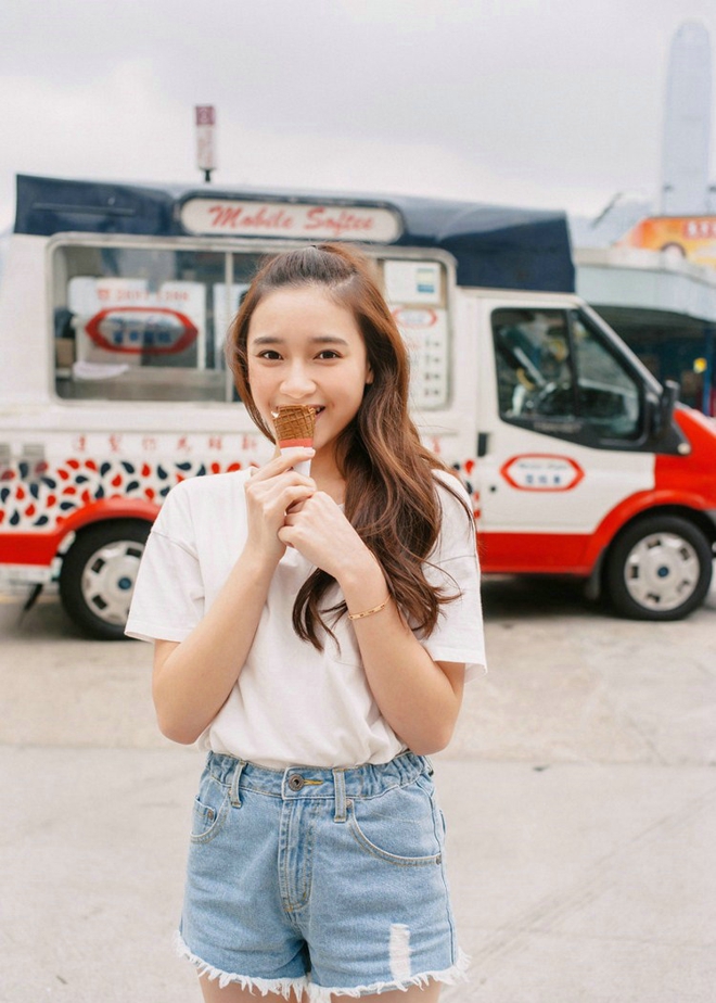 阳光文艺小清新女生星期天写真