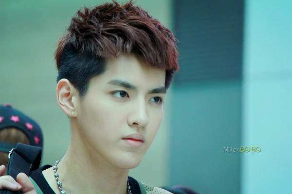 吴亦凡炫酷高清壁纸下载