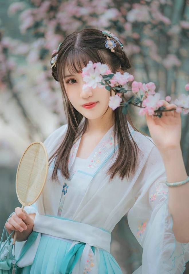 优雅古典小美女细腻容颜