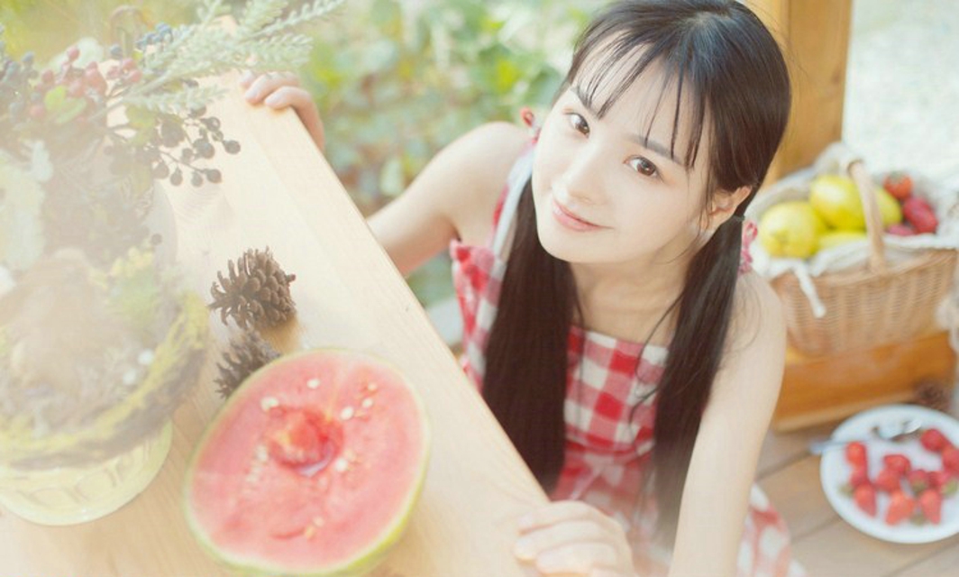 清纯活泼甜美草莓味马尾女生