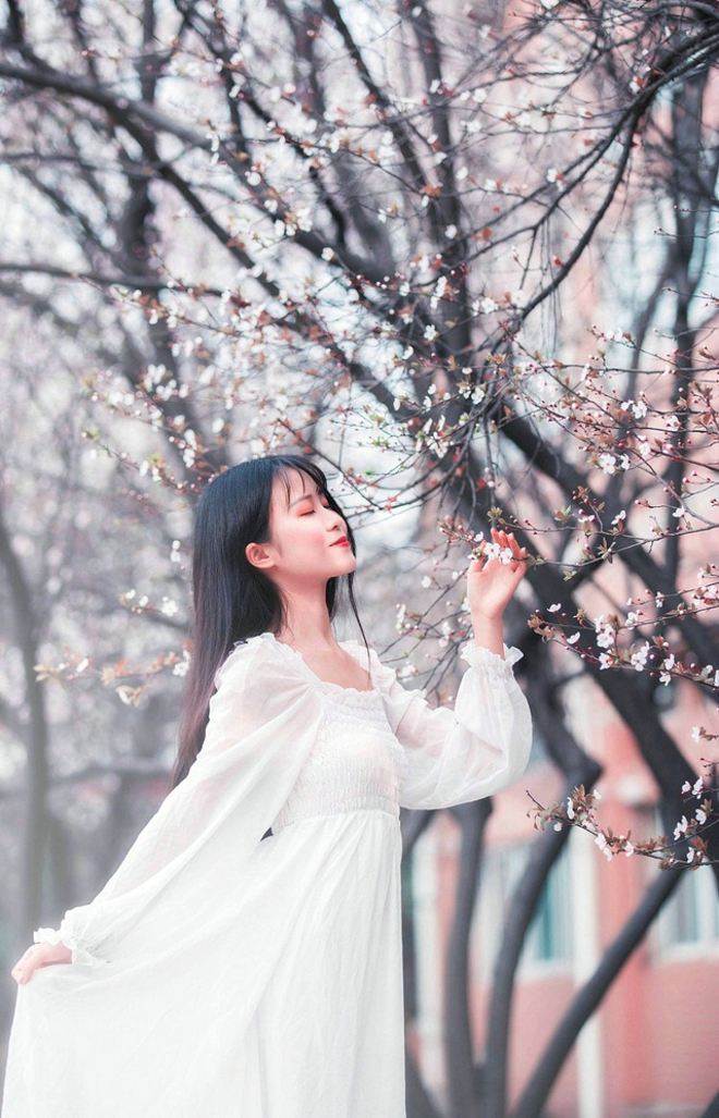 温婉甜美气质美女户外优雅娇巧可爱唯美写真