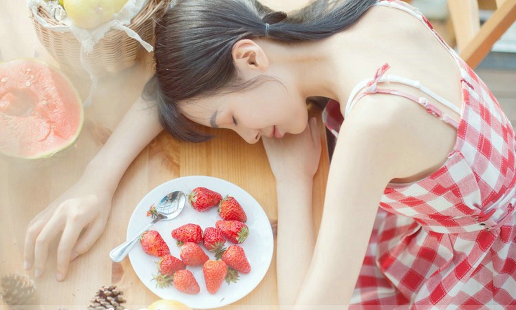 清纯活泼甜美草莓味马尾女生