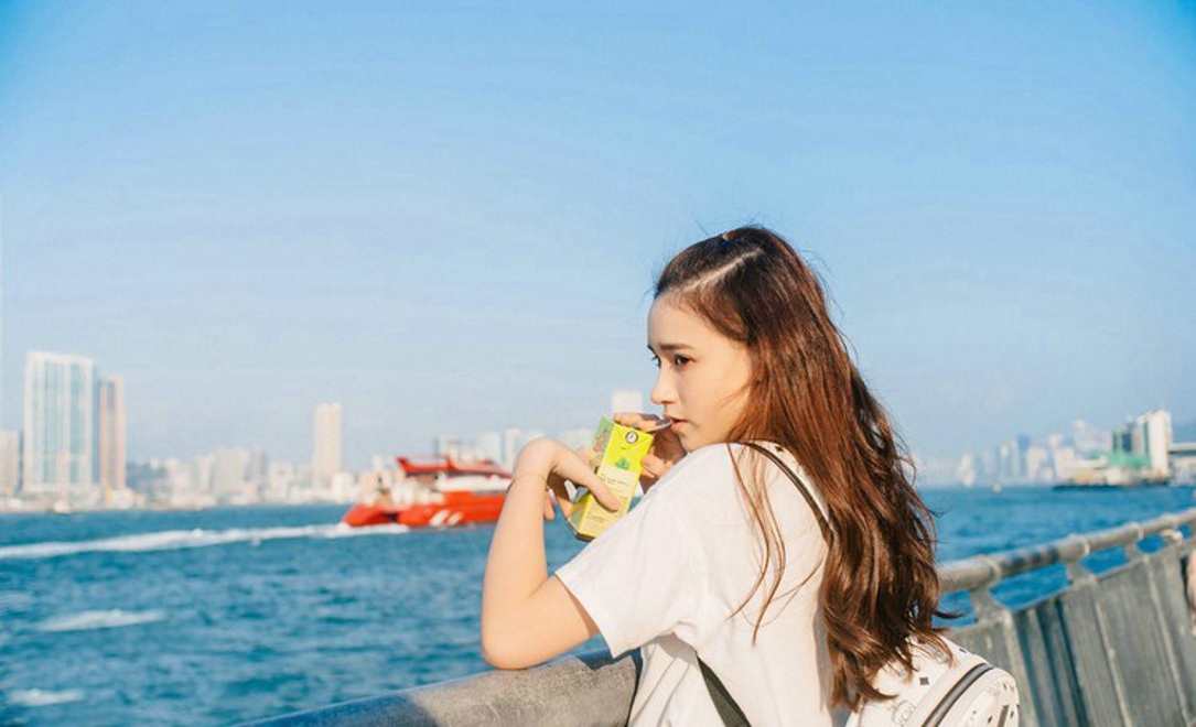 阳光文艺小清新女生星期天写真