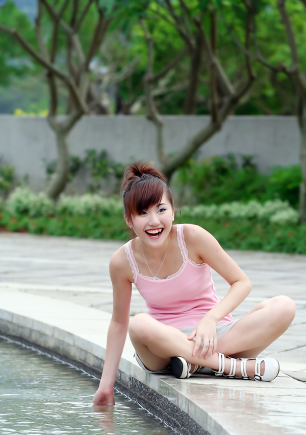 别人家的女朋友，这么靓丽!