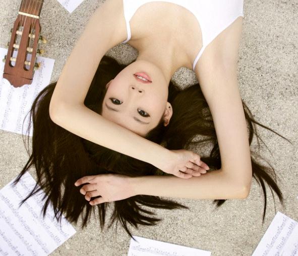 清纯靓丽的美少女 将我心儿都融化