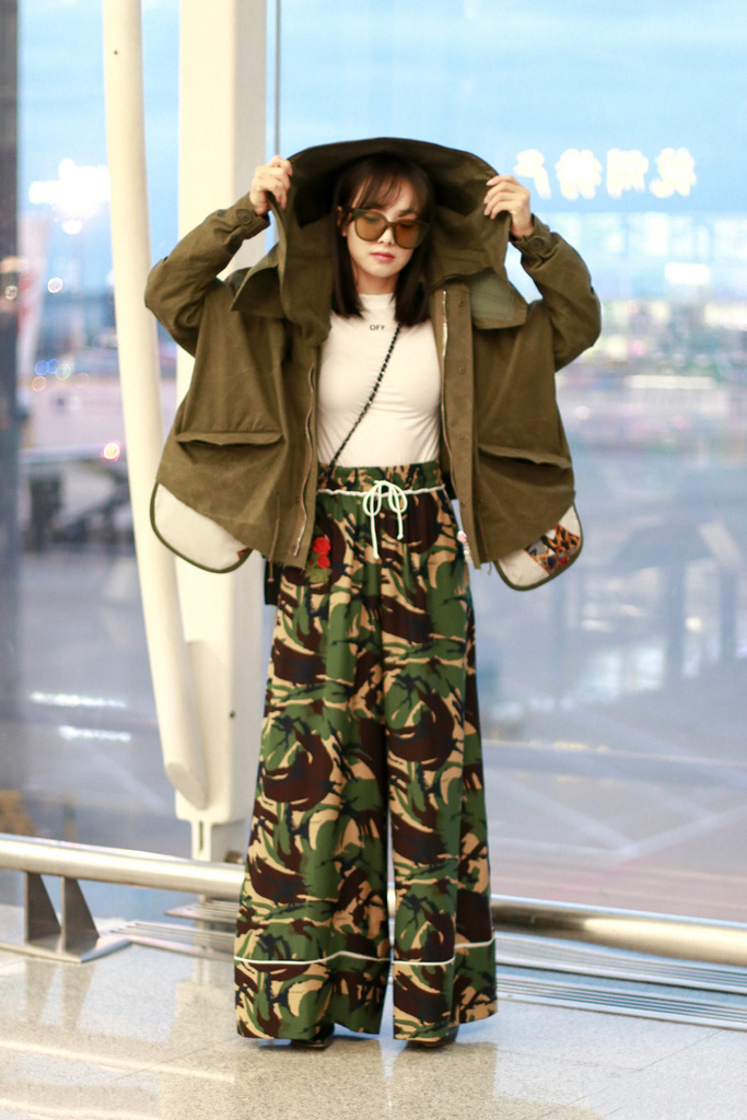 宋茜最新封面曝光 精灵美少女演绎浪漫夏日风