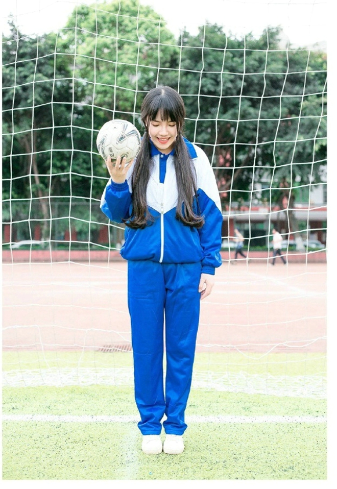 甜美娇巧可爱妹子校园阳光俏皮唯美写真