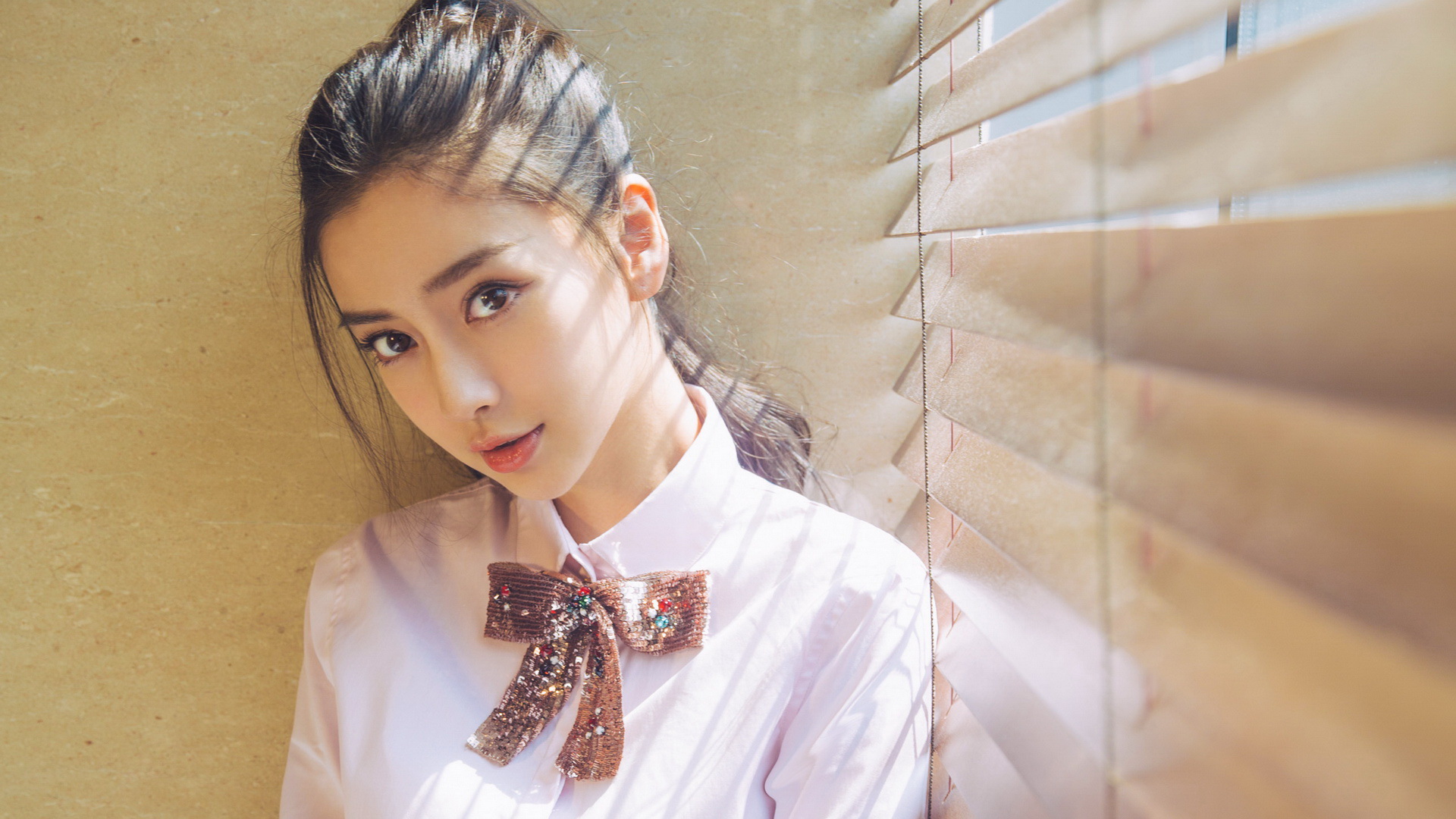 俏皮可爱杨颖高清壁纸图片