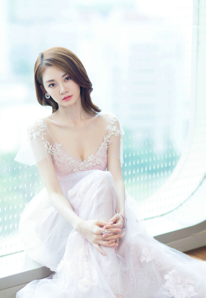 楚乔传小七苗苗新甜美写真