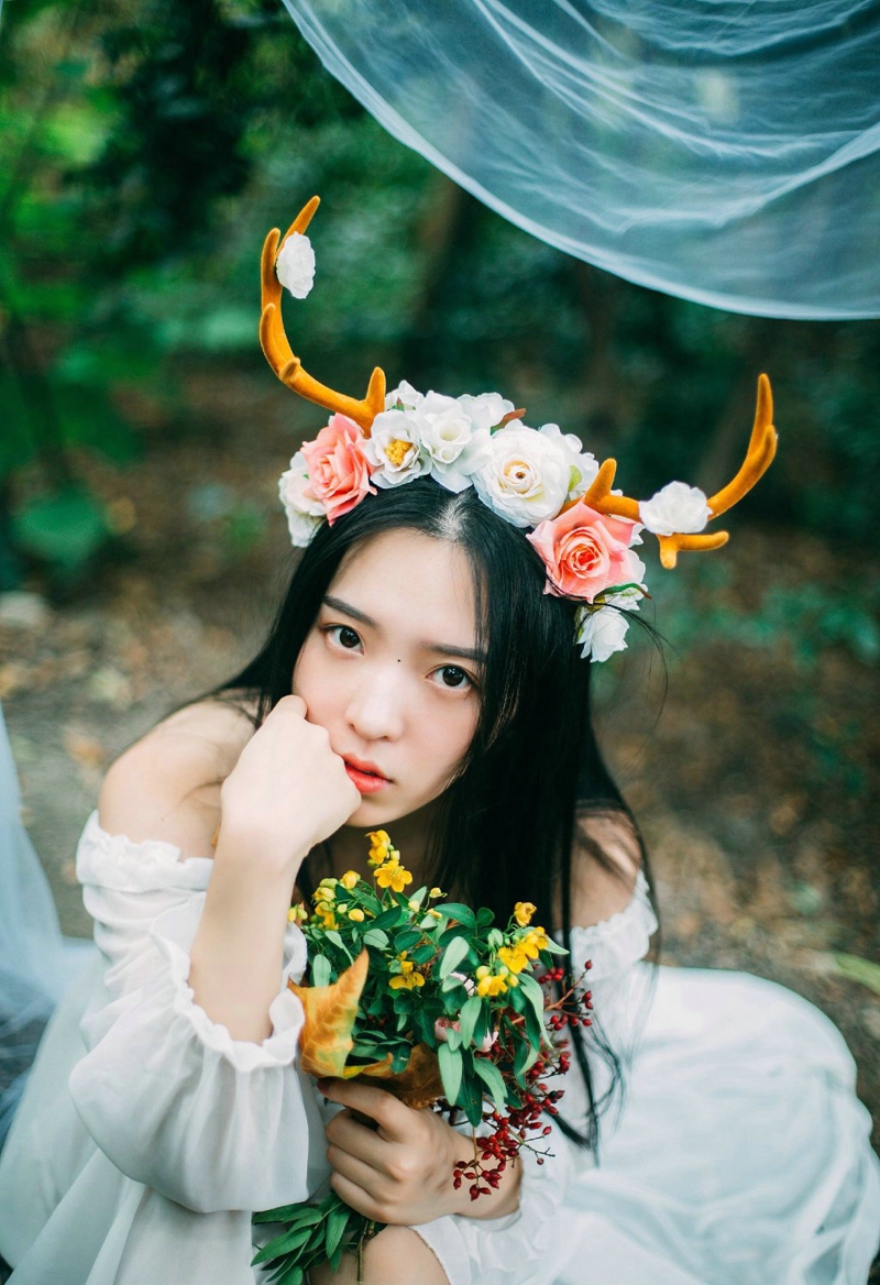 纯白私房内的马尾清纯姑娘柔美娇嫩写真