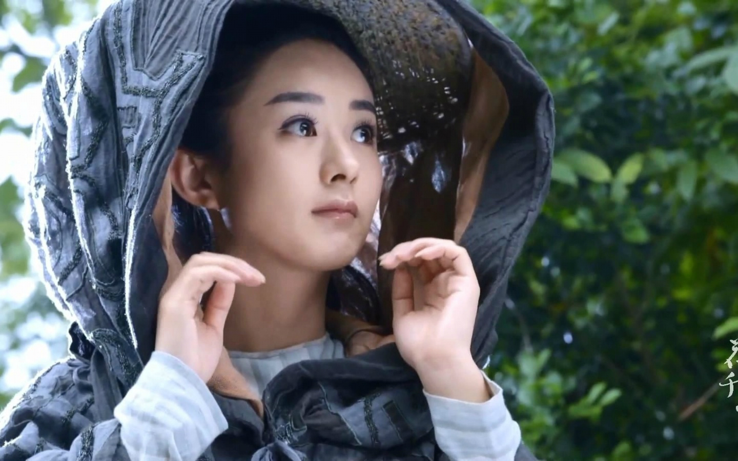 赵丽颖可爱呆萌照片高清壁纸