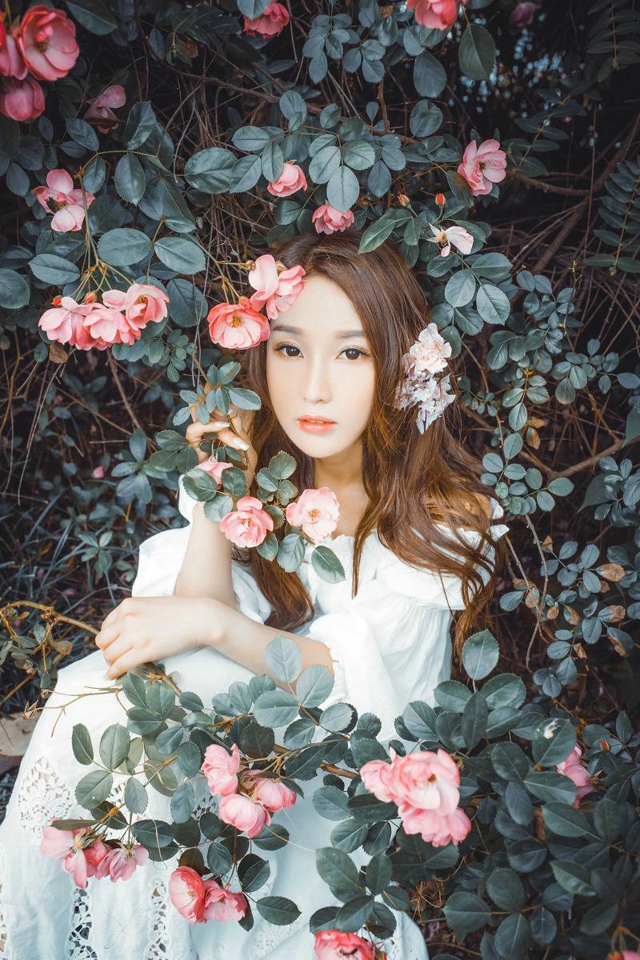 白衬衫女孩清新粉嫩唯美写真