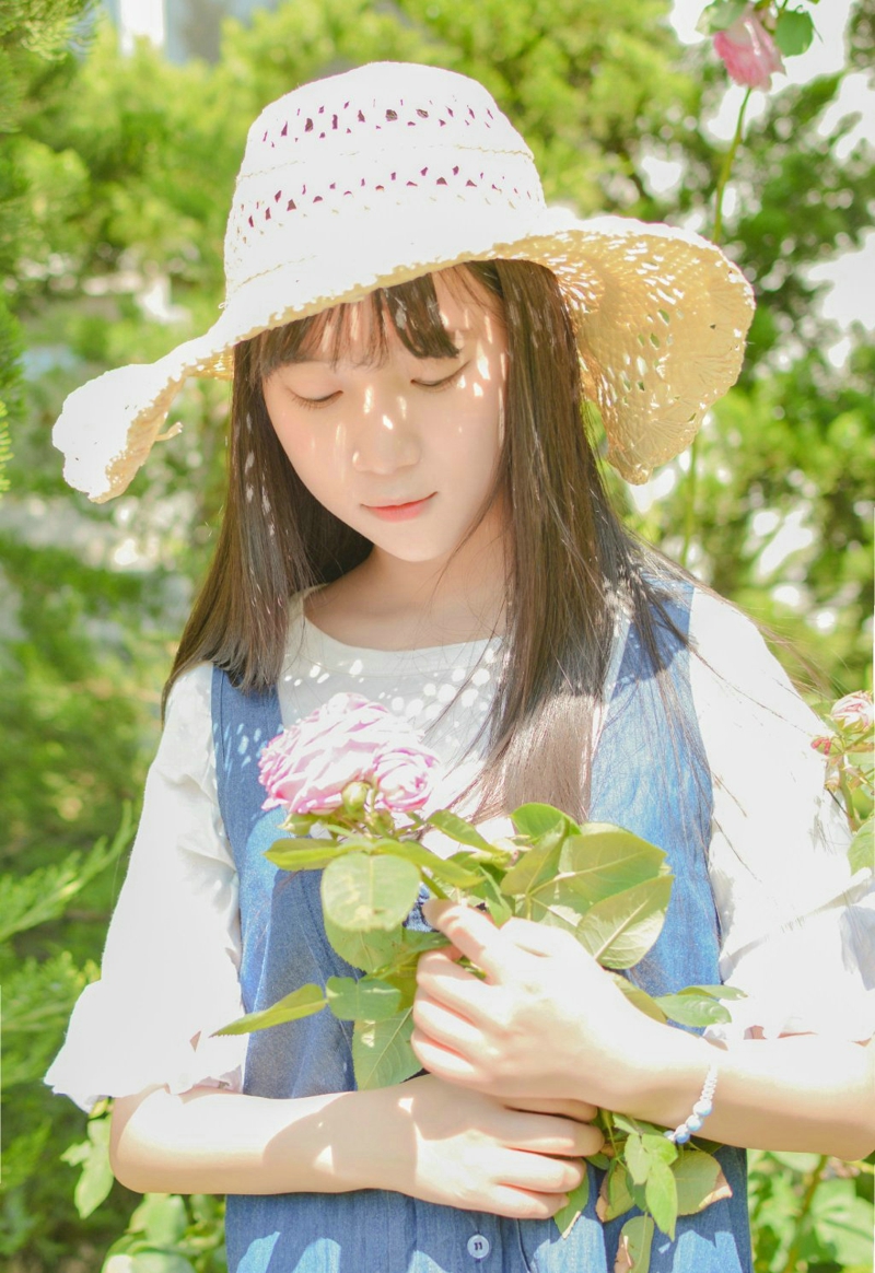 阳光下的氧气少女纯真娇美可人写真