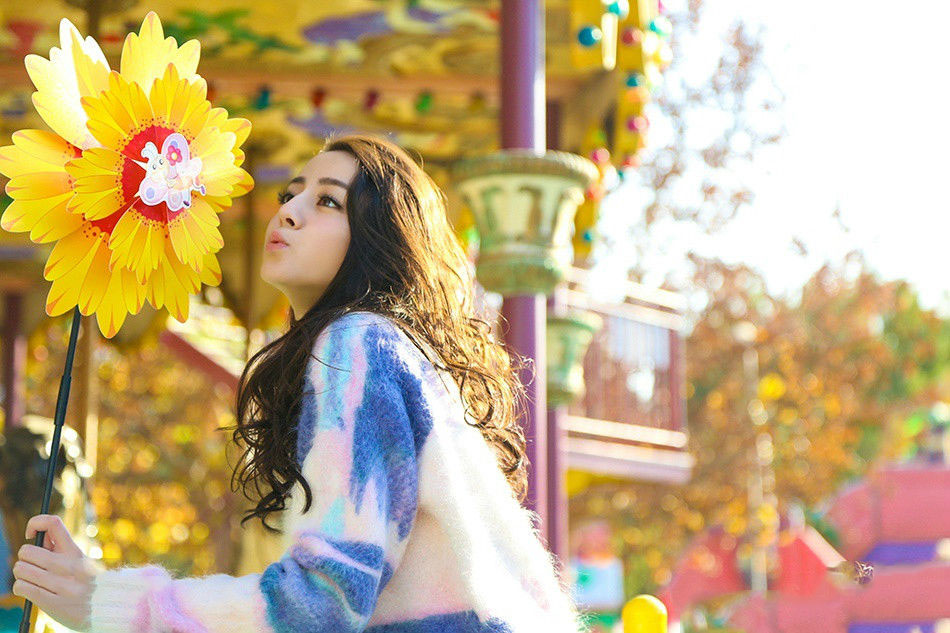 气质美女迪丽热巴写真壁纸