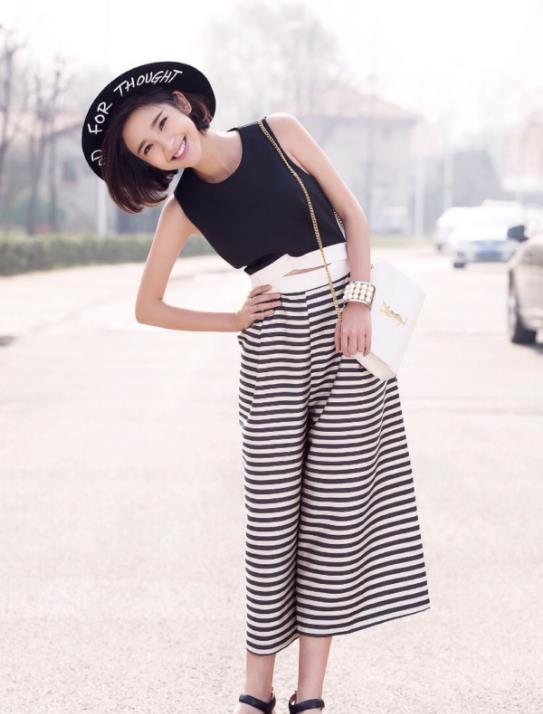 唐艺昕可爱甜美写真