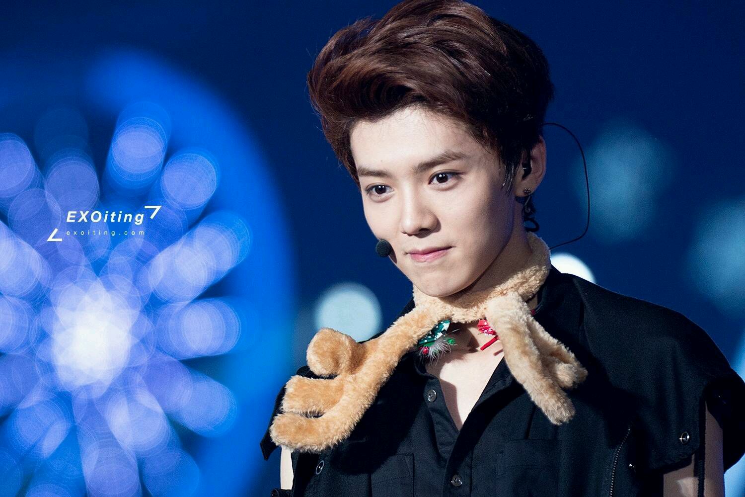 鹿晗可爱呆萌面部表情包大全壁纸