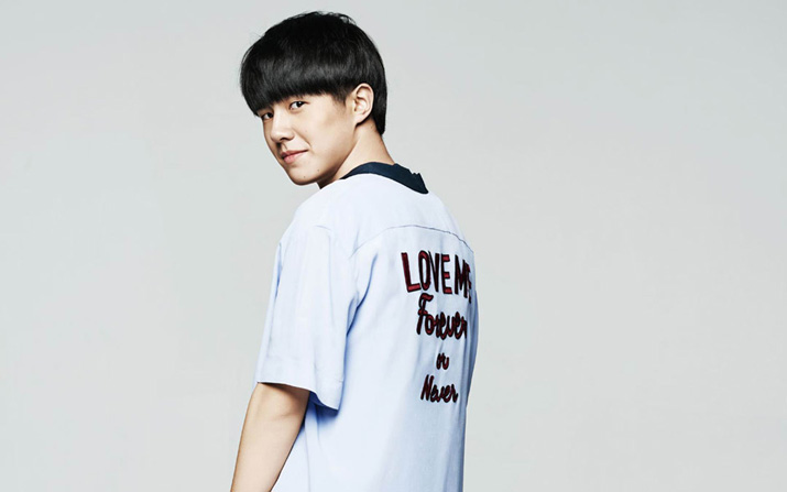 阳光男孩刘昊然壁纸