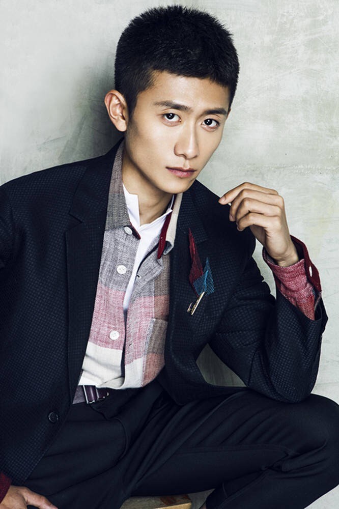 张一山近期个人杂志写真