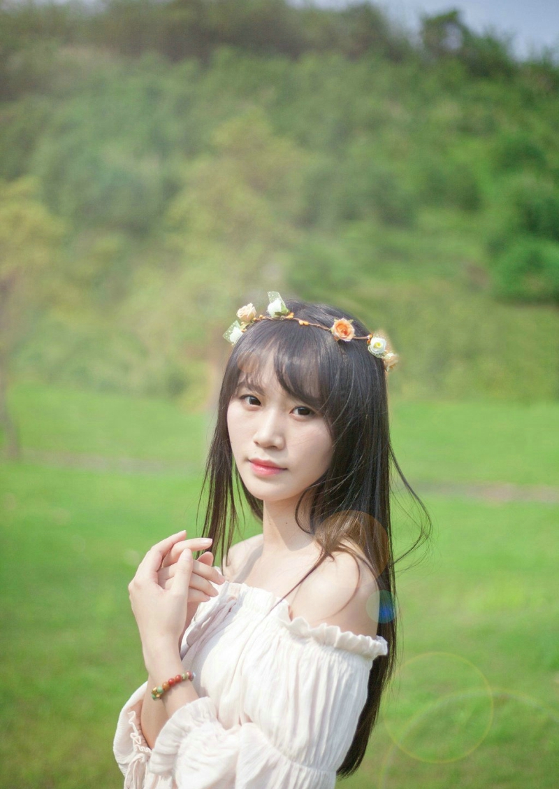 帅气皮衣美女率性随性养眼写真