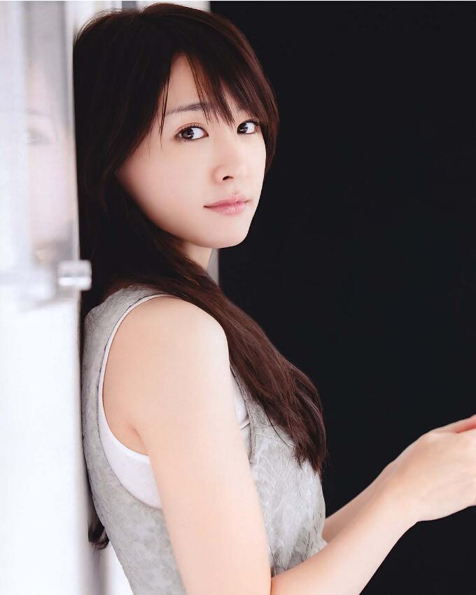 新垣结衣可爱甜美阳光写真