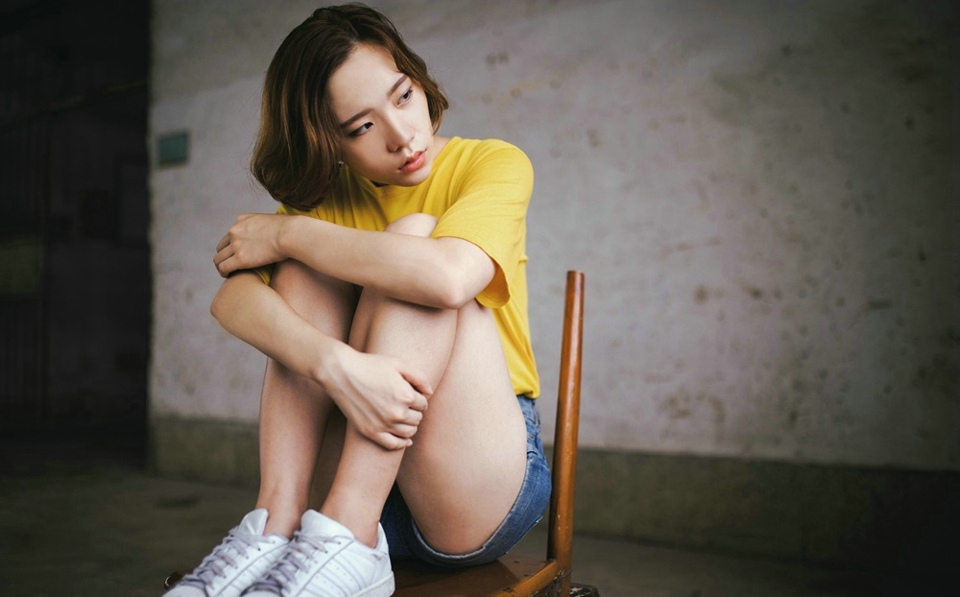 碎花长裙麻花辫草帽美女清新怡人写真套图