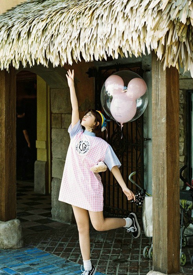 可爱呆萌漂亮女生游园写真