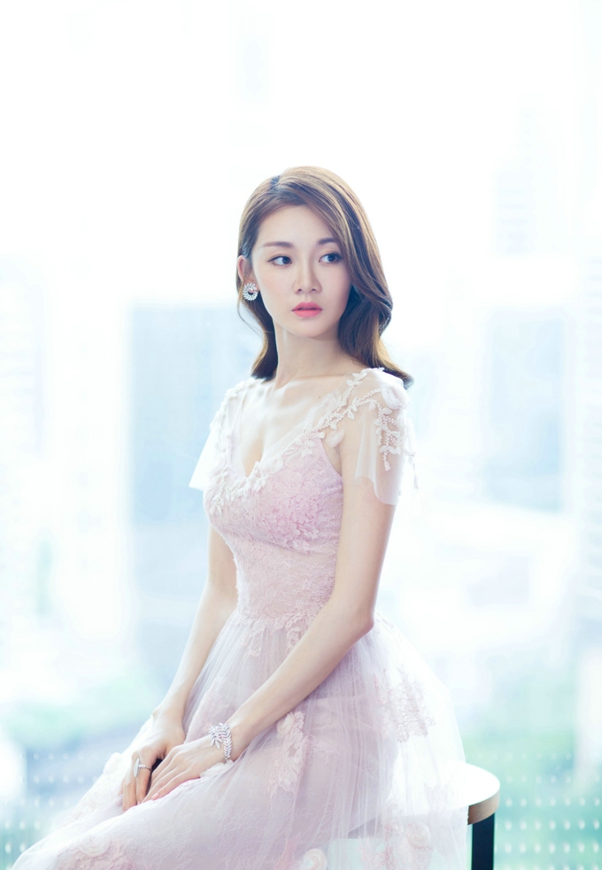 楚乔传小七苗苗新甜美写真