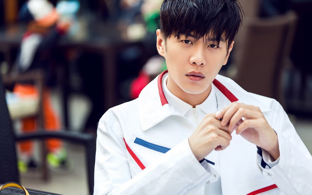 帅气英俊帅哥张若昀写真照片