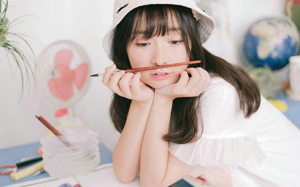 清纯娇巧小萝莉居家清新甜美写真