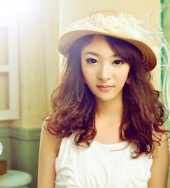 优雅时尚 恬美端庄的美女写真集