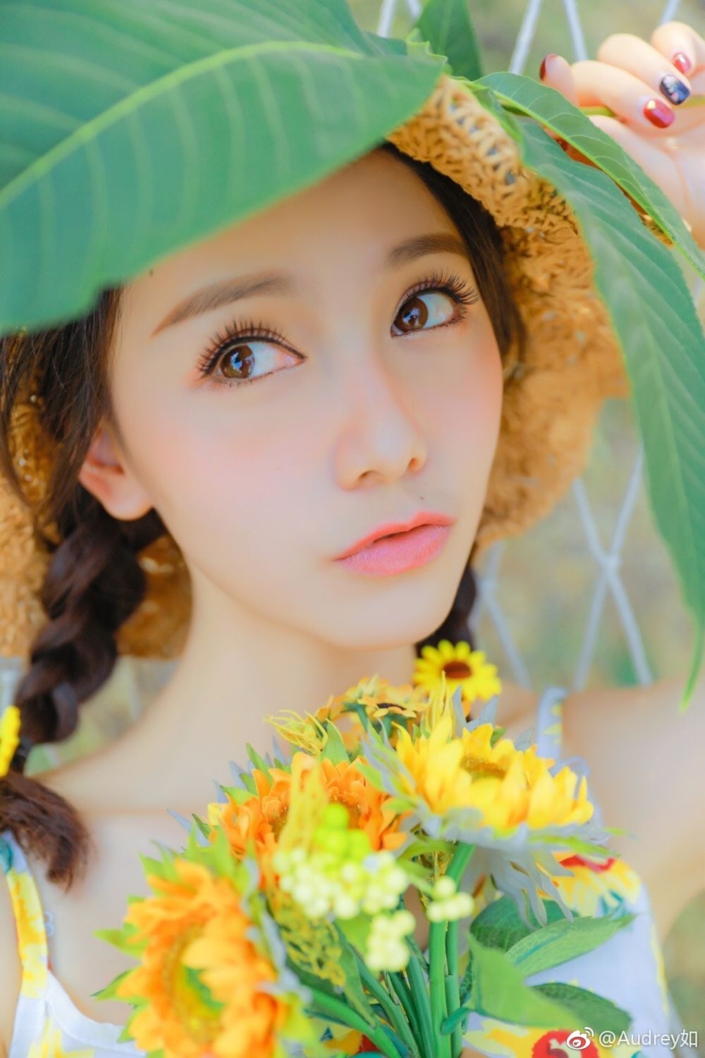 气质美女Audrey如街拍唯美写真