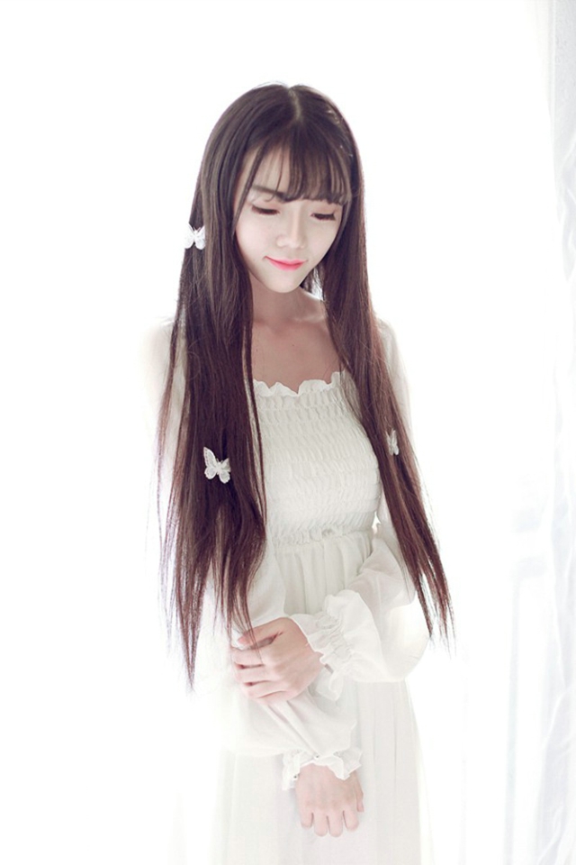天使清纯长发白皙美女