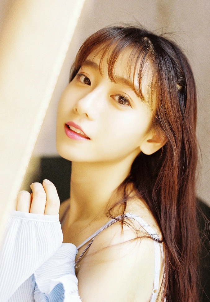 花园清新洛丽塔服少女粉嫩甜美阳光照人