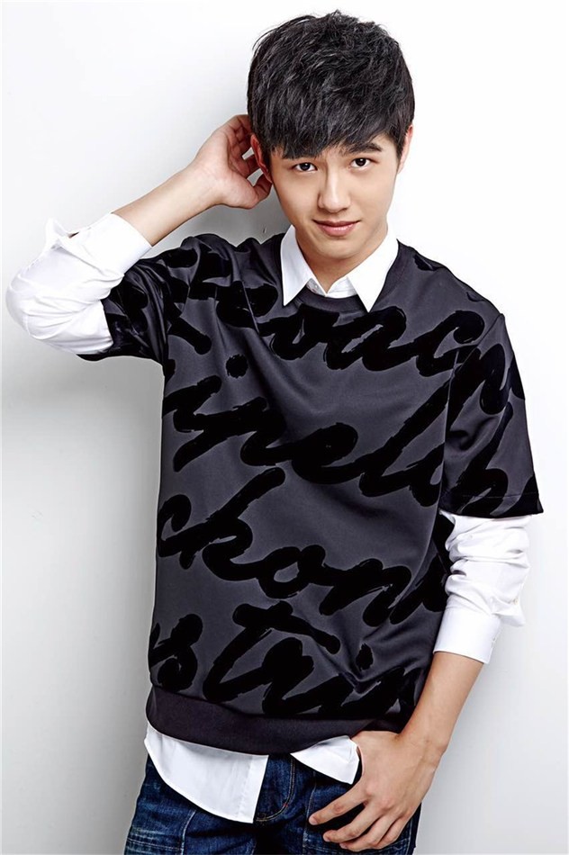 刘昊然个人杂志写真