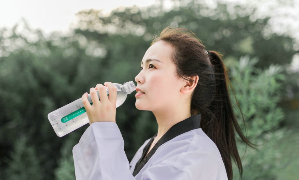 柔道马尾少女高颜值精致五官私拍写真