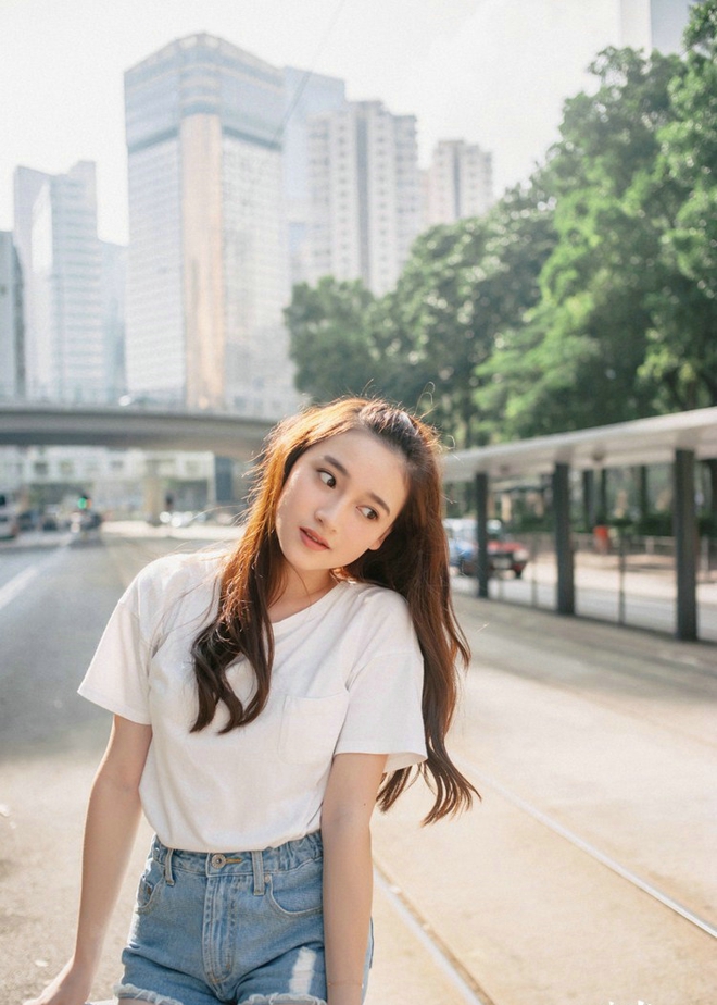 阳光文艺小清新女生星期天写真