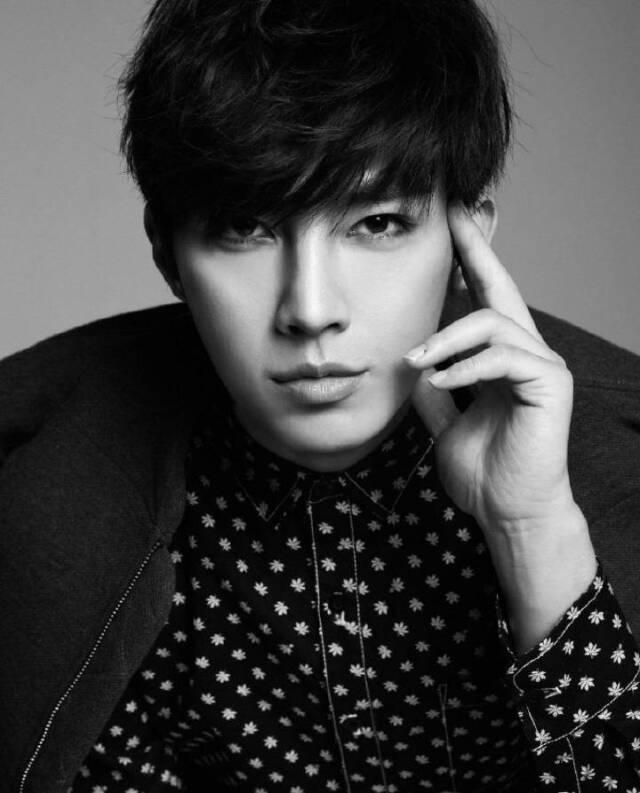 炎亚纶迷幻个人写真