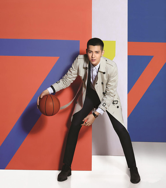 吴亦凡登杂志封面彰显无限的青春和活力