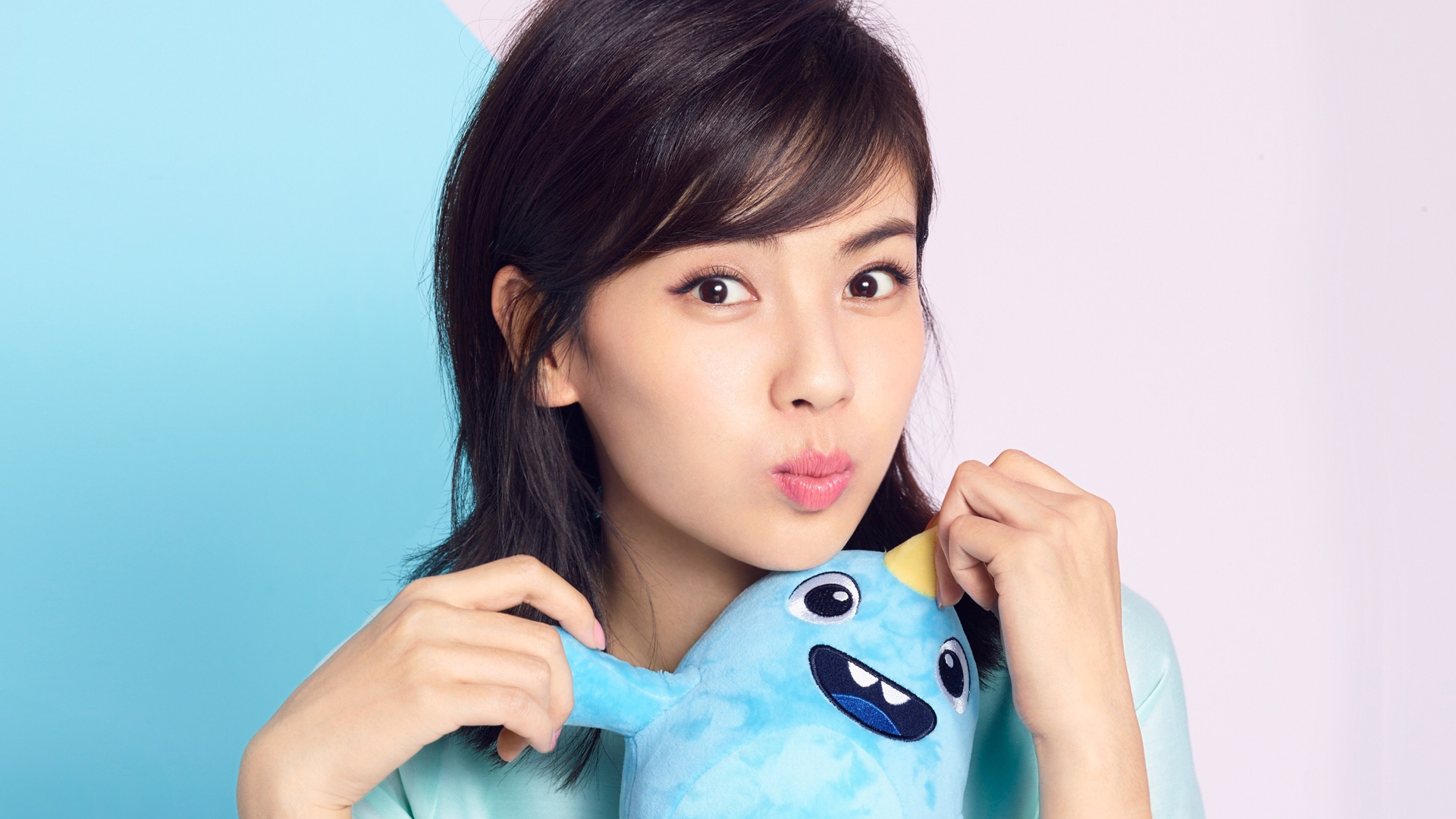 霸气刘涛时尚桌面壁纸