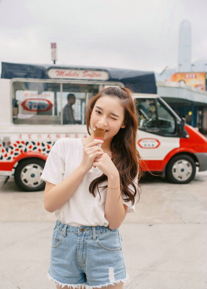 阳光文艺小清新女生星期天写真