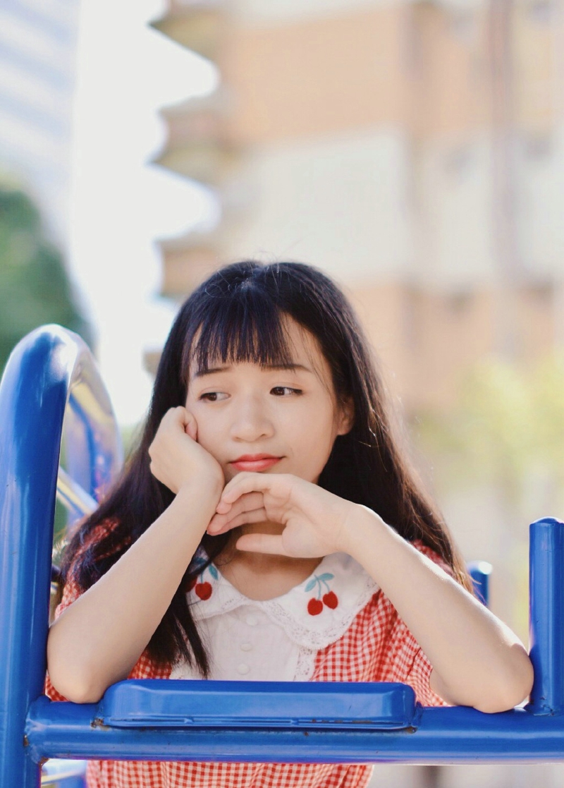 私房森系中分美女柔美温柔写真