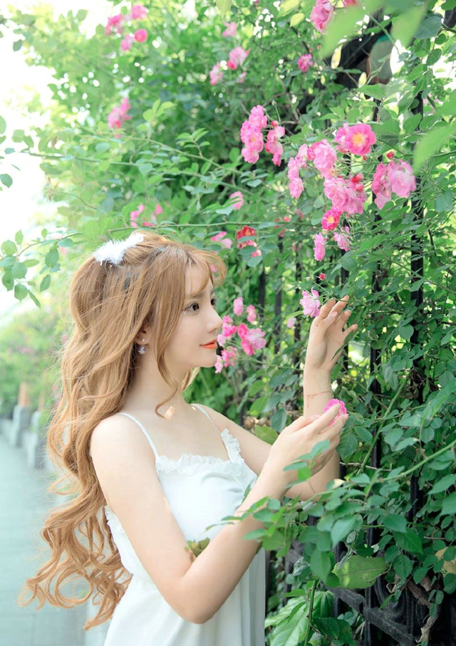 甜美花仙子的粉嫩写真